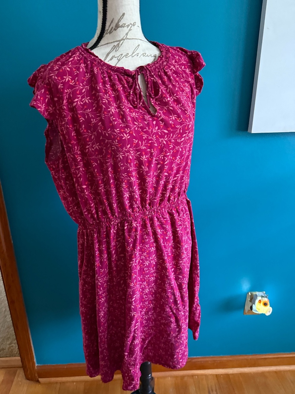 Old Navy Red Floral Tie-Neck Casual Dress